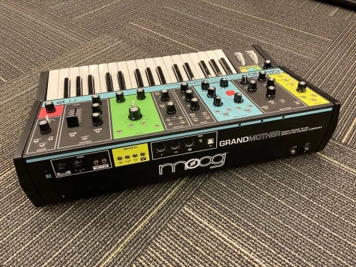 Moog - MOD-GRAND-01 3